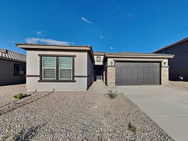 Main picture of 18099 N Lakeside Ct