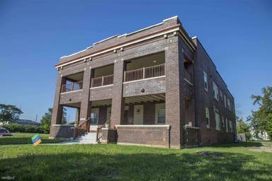 Main picture of 2238 N College Ave