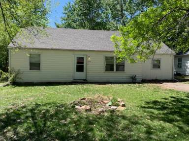 Main picture of 2929 SE Colorado Ave