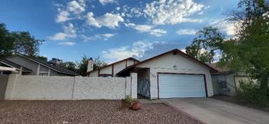 Main picture of 1567 W Javelina Ave