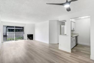 Main picture of 8300 De Longpre Ave