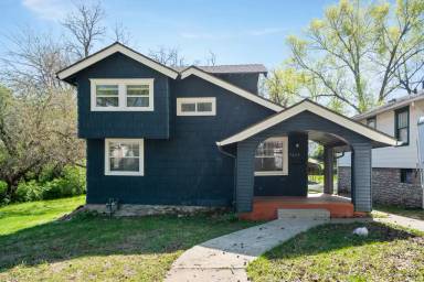 Main picture of 7009 S Benton Ave