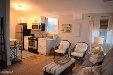 Main picture of 8 Joyce Ave