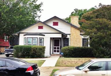 Main picture of 302 College St