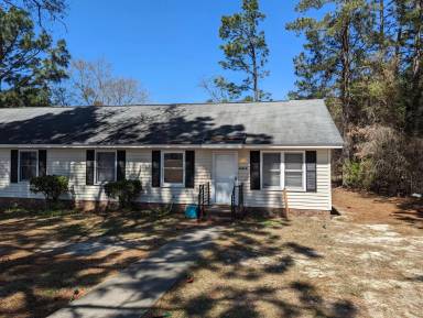 Main picture of 2444 Watson St