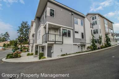 Main picture of 5325 80th Pl SW