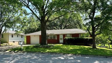 Main picture of 6517 NW Hilldale Dr
