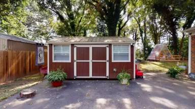 Main picture of 912 Breckenridge St