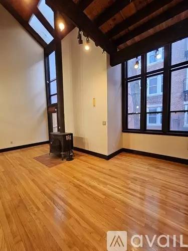 Main picture of 36 Irving St