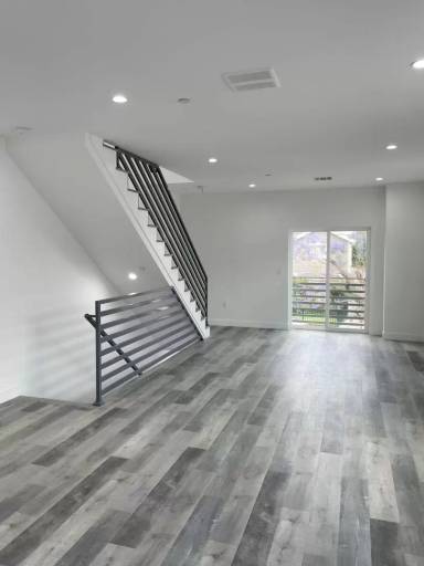 Main picture of 5726 Case Ave