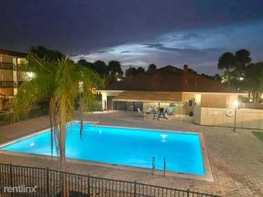 Main picture of Cross Creek Condominiums