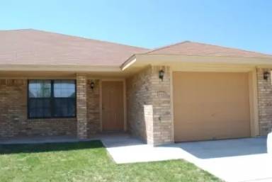 Main picture of 910 Crymes Ln