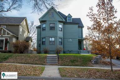Main picture of 4923 Cass St