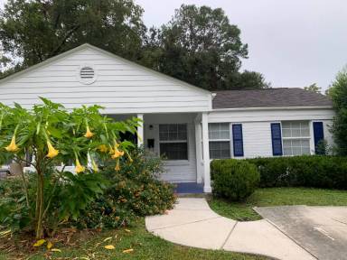 Main picture of 4630 Oakwood Ave