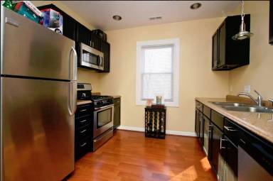 Main picture of 2418 Lysle Ln