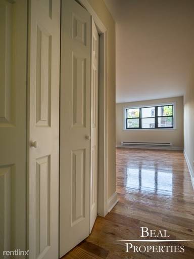 Main picture of 555 W Arlington Apartments