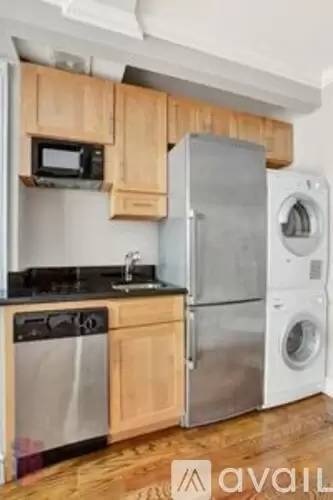 Main picture of 227 E 82nd St