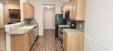 Main picture of 124 Frankford Ct