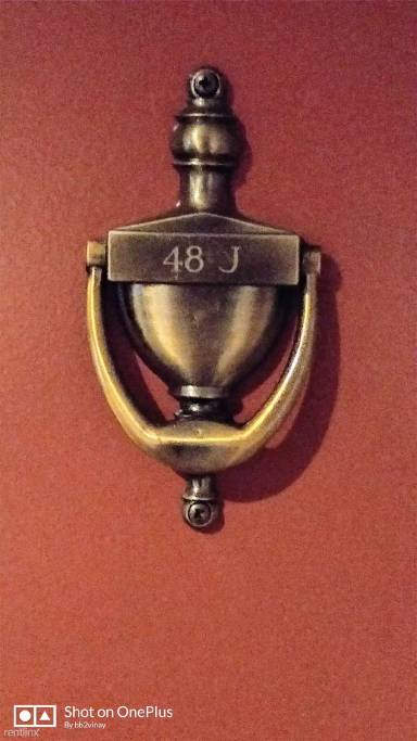 Main picture of 48 Shrewsbury Green Dr