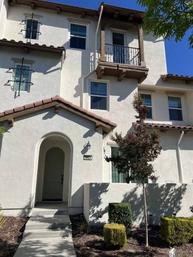 Main picture of 3029 Blackberry Ave