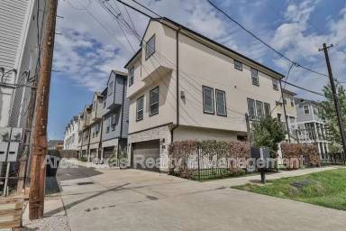 Main picture of 953 W 24th St