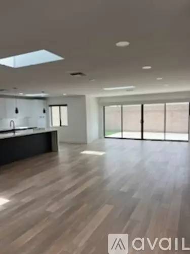 Main picture of 5445 N 79th Pl
