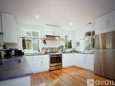 Main picture of 590 S Cloverdale Blvd