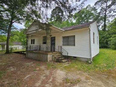 Main picture of 854 Trinity Pl