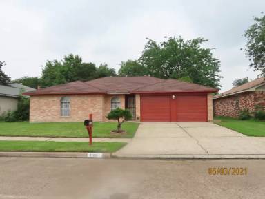 Main picture of 15223 Dunstable Ln