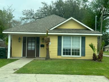 Main picture of 142 Lucille St