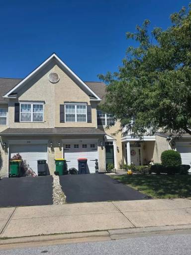 Main picture of 310 Norwalk Way