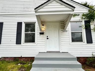 Main picture of 1000 McLish St
