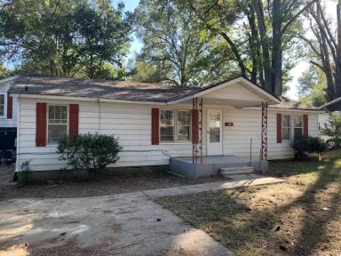 Main picture of 501 E 12th St