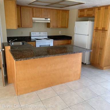 Main picture of 1715 W North Bear Creek Dr