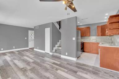 Main picture of 8909 NW 28th Dr