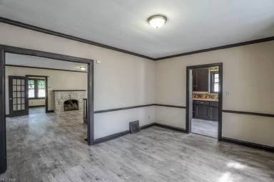 Main picture of 1204 Ridge Rd NW