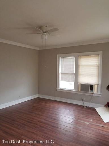 Main picture of 120 S 32nd St