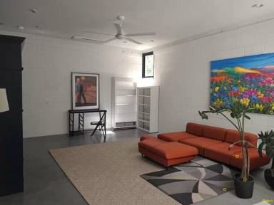 Main picture of 2053 Carolina Ave