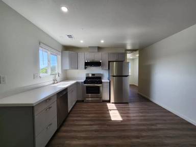 Main picture of 1112 Sun Rd