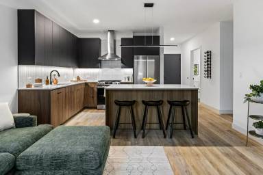 Main picture of 218 E Grand Ave