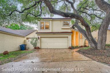 Main picture of 15127 Oak Briar