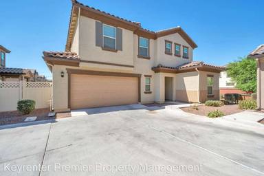 Main picture of 912 S Pheasant Dr