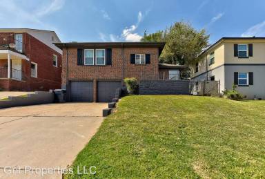 Main picture of 2303 N Gatewood Ave