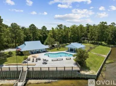 Main picture of 510 Greenfield Pl