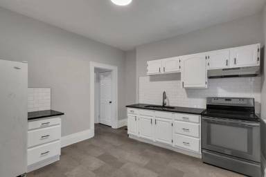 Main picture of 293 E Woodrow Ave