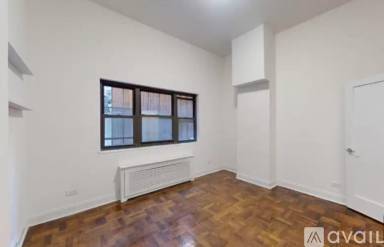 Main picture of 170 E 1st St
