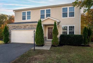Main picture of 123 Royal Crescent Way