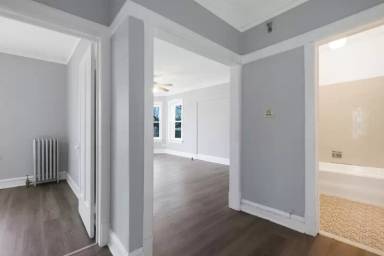Main picture of 1401 W 80th St