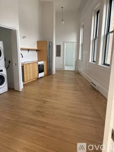 Main picture of 225 Weybosset St
