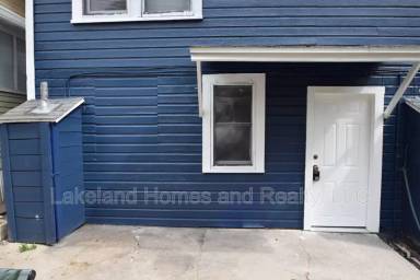 Main picture of 906 1/2 Vistabula St